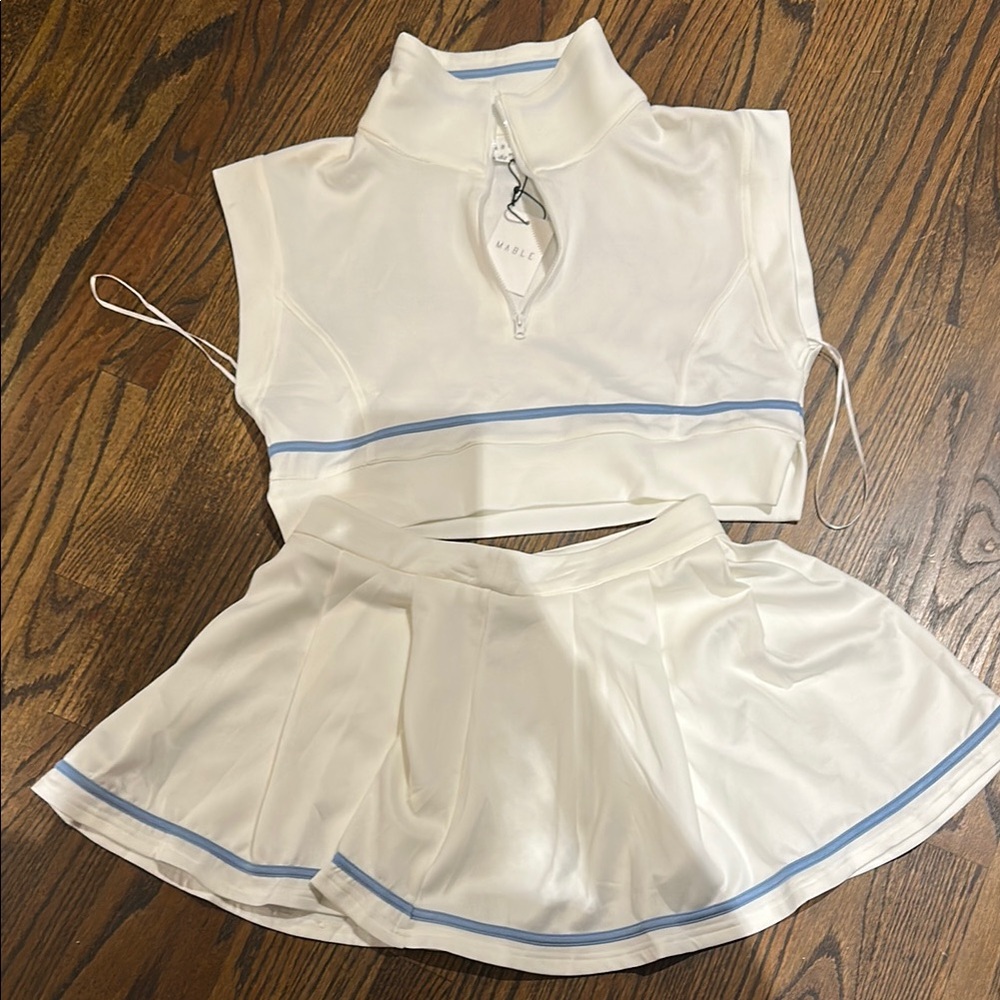MARBLE Elegant White Apparel